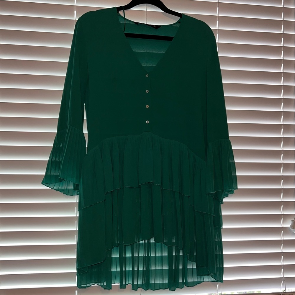 Beautiful forest green long sleeve mini dress . Zara